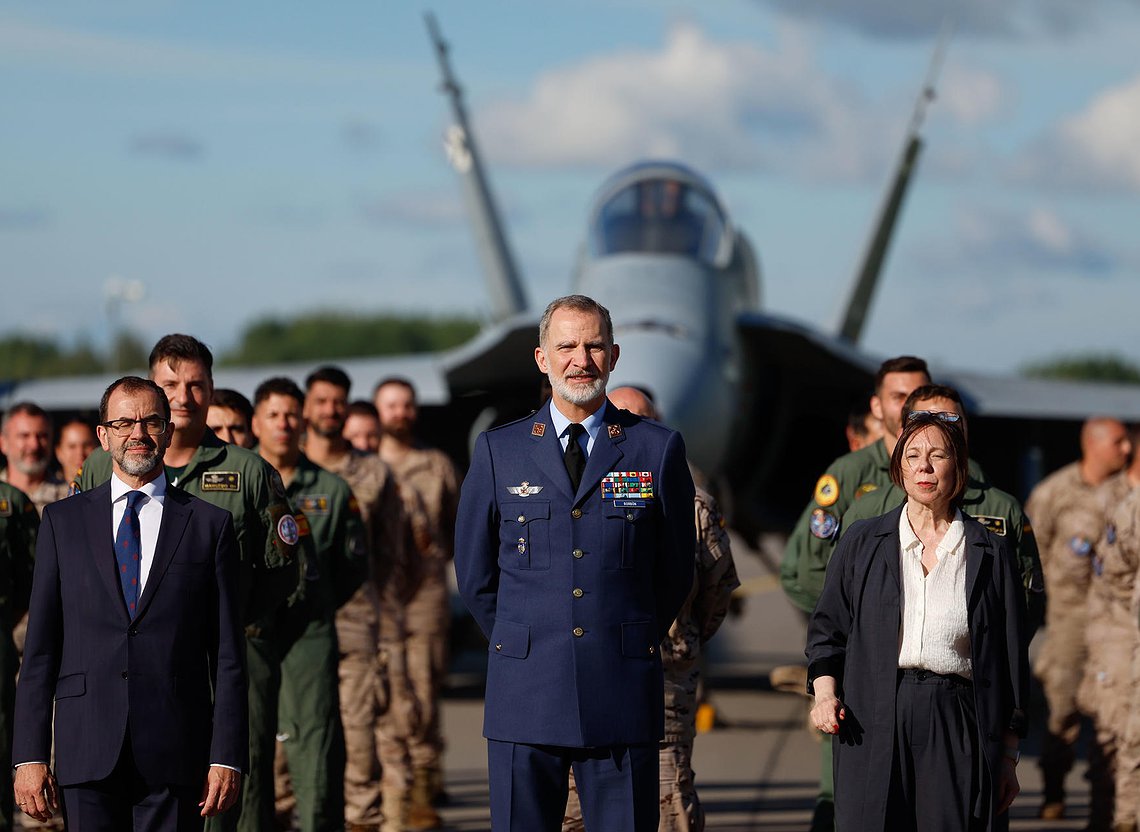 El PCE exige explicaciones por la "gira bélica" de Felipe Borbón al Báltico