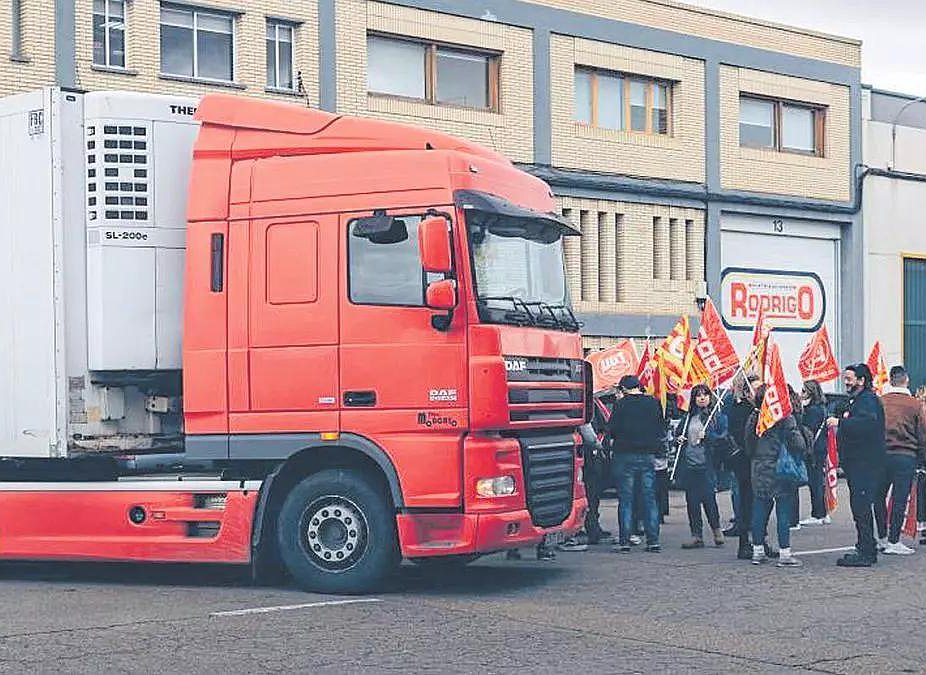 Celebramos las victorias del sector del transporte y apoyamos la huelga del sector del autobús: por la aplicación de los coeficientes reductores y jubilación anticipada.